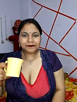 MOM-SUN-COUPLE online show from 29, 1, 2025