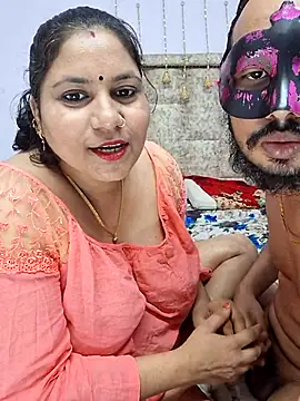 MOM-SUN-COUPLE online show from 13, 3, 2025