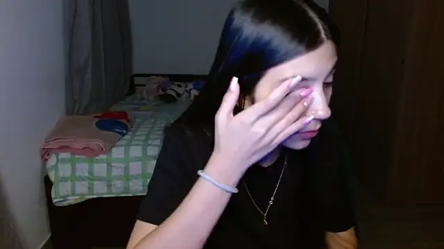 mia  lopez  online show from 24, 9, 2025