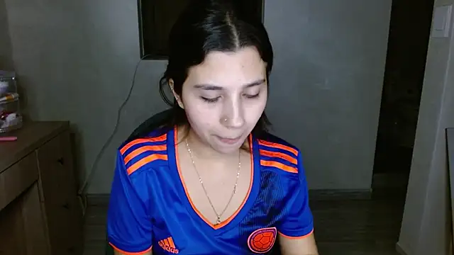 mia  lopez  online show from 18, 6, 2026