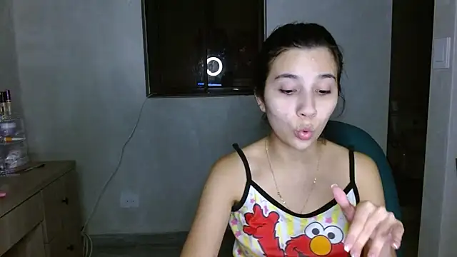 mia  lopez  online show from 25, 6, 2026
