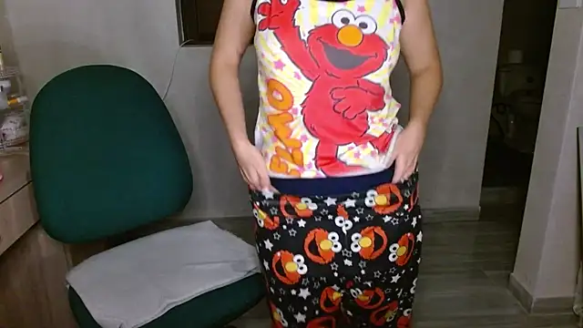 mia  lopez  online show from 26, 6, 2026