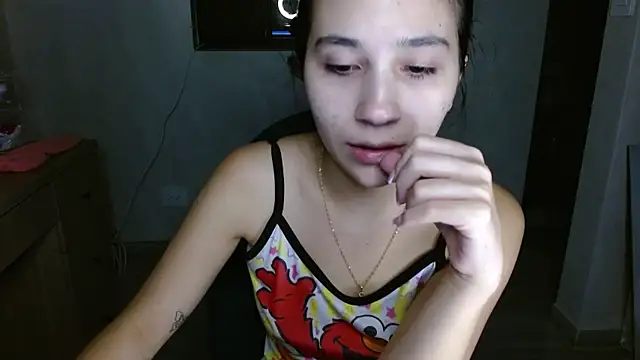 mia  lopez  online show from 28, 6, 2026