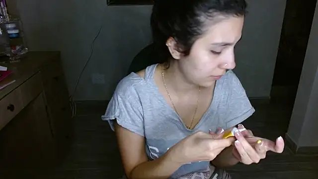 mia  lopez  online show from 30, 6, 2026
