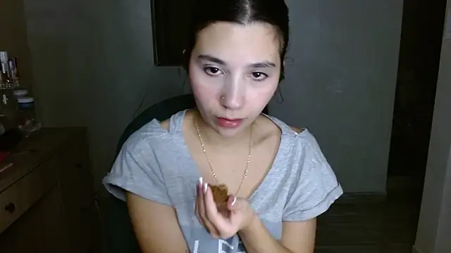mia  lopez  online show from 1, 7, 2026