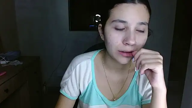 mia  lopez  online show from 30, 7, 2026