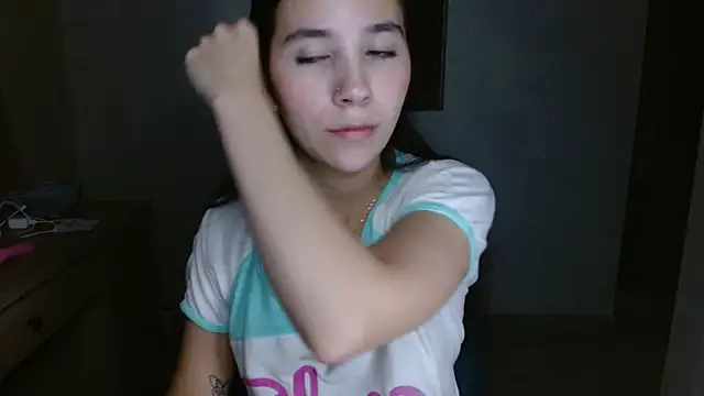 mia  lopez  online show from 31, 7, 2026