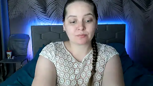 uliastar online show from 18, 1, 2025