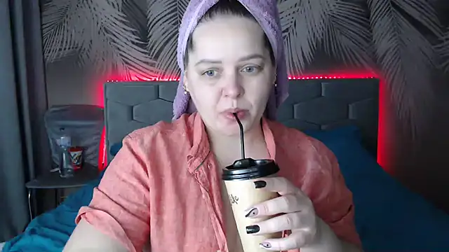 uliastar online show from 20, 1, 2025