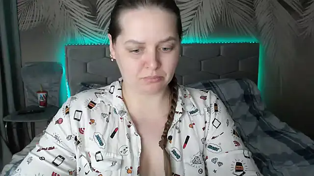 uliastar online show from 27, 2, 2025