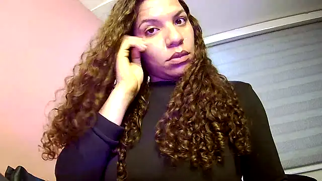 Snapshot of gatubelahot chatting on 24, 5, 2026 gatubelahot online show from 24, 5, 2026
