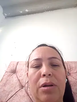 Snapshot of dayan_and_jonny chatting on 26, 10, 2025 dayan and jonny online show from 26, 10, 2025