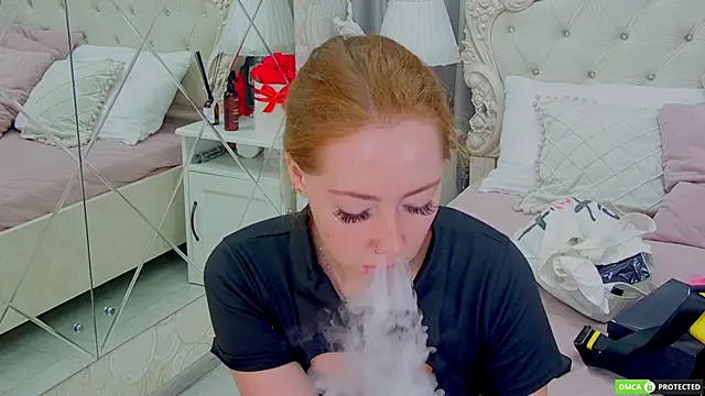 Snapshot of TinaBrook chatting on 9, 10, 2025 TinaBrook online show from 9, 10, 2025