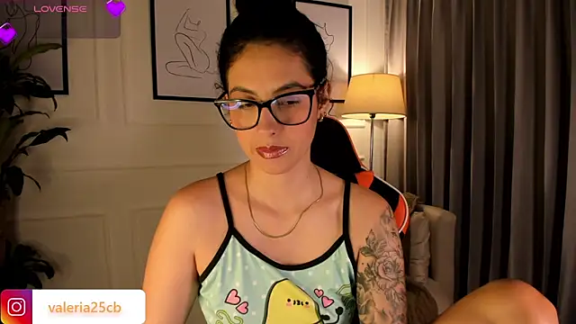 Snapshot of valeriia25_ chatting on 28, 2, 2025 valeriia25 online show from 28, 2, 2025