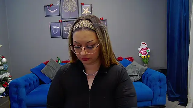 Katewalker  online show from 11, 12, 2024