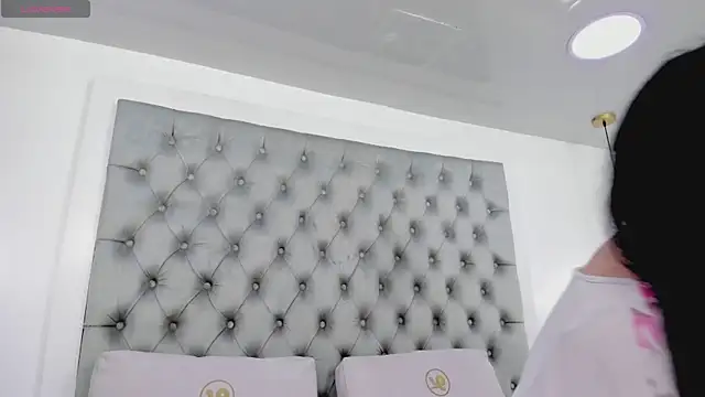 anette cooper online show from 25, 4, 2026