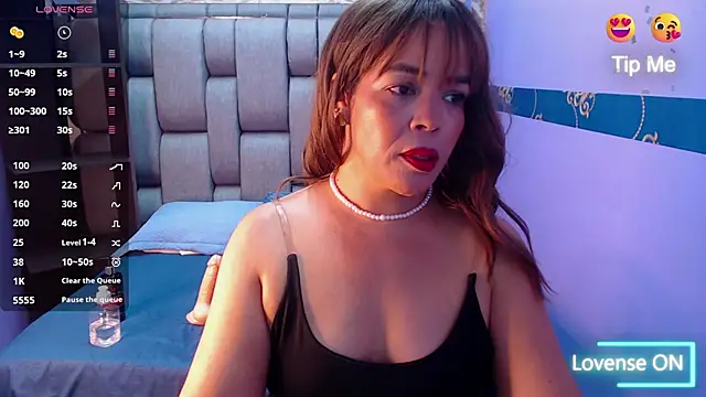 Abril Beltran  online show from 12, 3, 2025