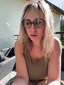 Leanymphoo online show from 21, 4, 2026