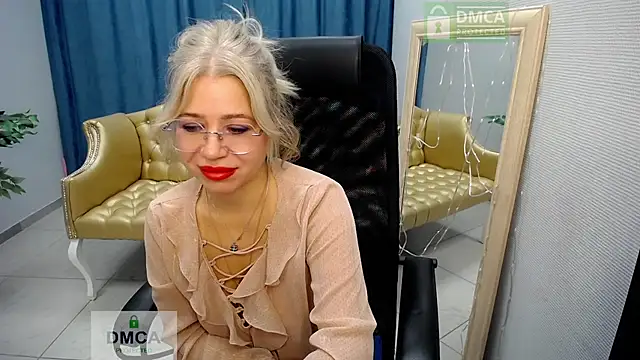 Dear Eva1 online show from 18, 11, 2025