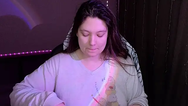 DjennaPalme online show from 10, 1, 2025