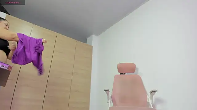 ibeth diaz online show from 8, 11, 2025