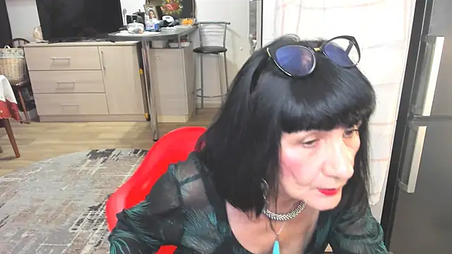 Tina Joness online show from 4, 12, 2024