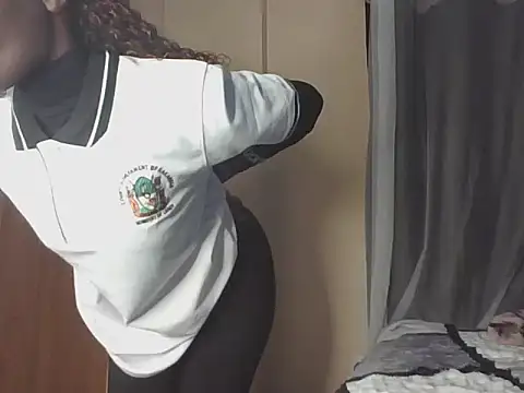 Snapshot of nasty_booty_ chatting on 13, 5, 2026 nasty booty online show from 13, 5, 2026