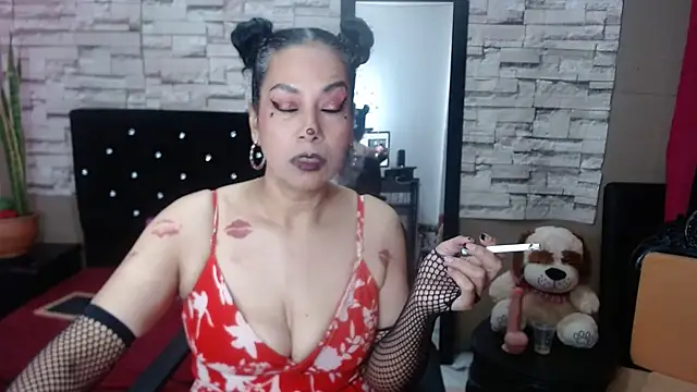 Snapshot of MarianaNight02 chatting on 31, 10, 2025 MarianaNight02 online show from 31, 10, 2025