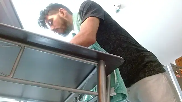 JohanyLatino online show from 21, 2, 2025