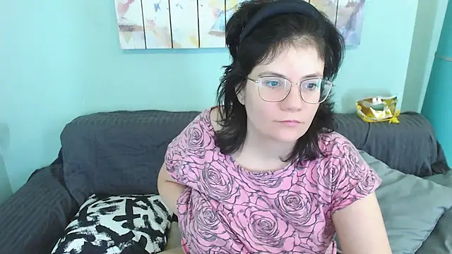 EverlyRays online show from 12, 1, 2025