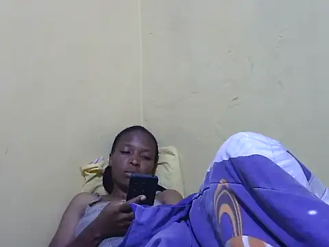 Smillie prety online show from 17, 10, 2025