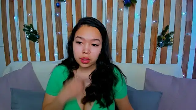 Snapshot of Kris_top_Lee chatting on 8, 12, 2024 Kris top Lee online show from 8, 12, 2024