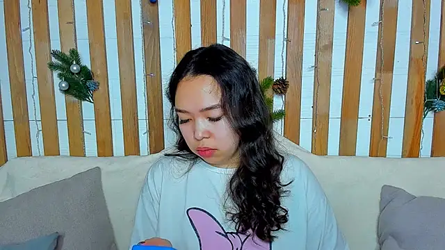 Snapshot of Kris_top_Lee chatting on 15, 12, 2024 Kris top Lee online show from 15, 12, 2024