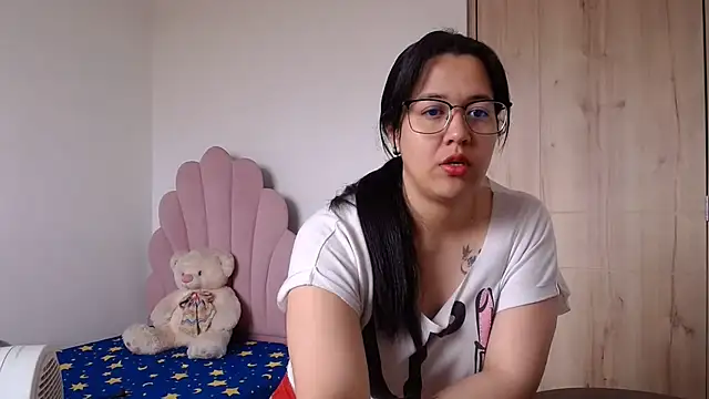 lady hot2xx online show from 6, 8, 2026