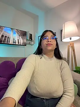 tati reyess online show from 24, 4, 2026