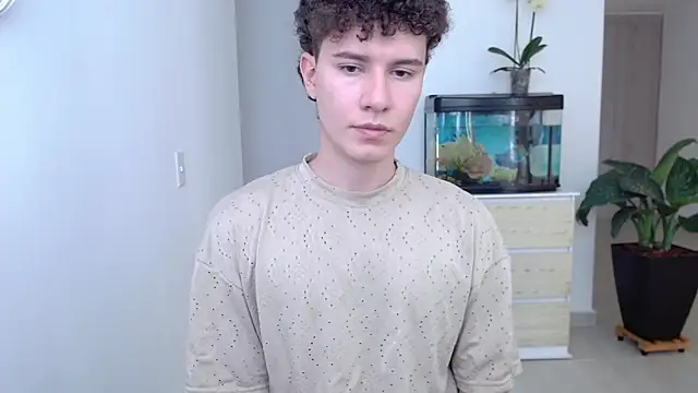 Snapshot of adrian_morelly chatting on 7, 12, 2024 adrian morelly online show from 7, 12, 2024