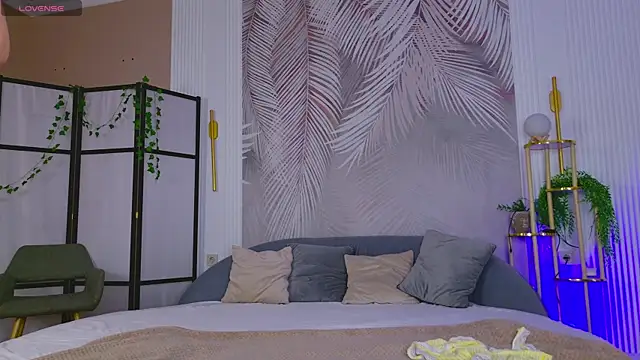 Marie Diaze online show from 25, 7, 2026