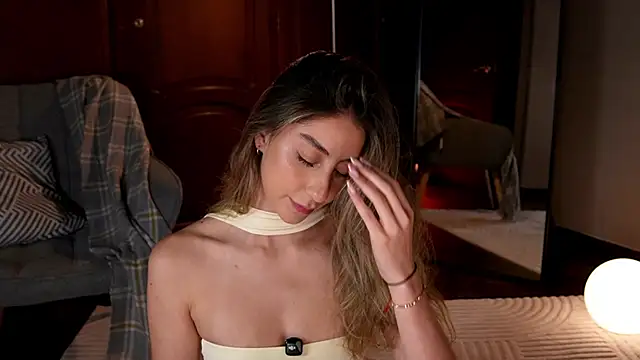 Snapshot of lua_ferch__ chatting on 4, 7, 2026 lua ferch online show from 4, 7, 2026
