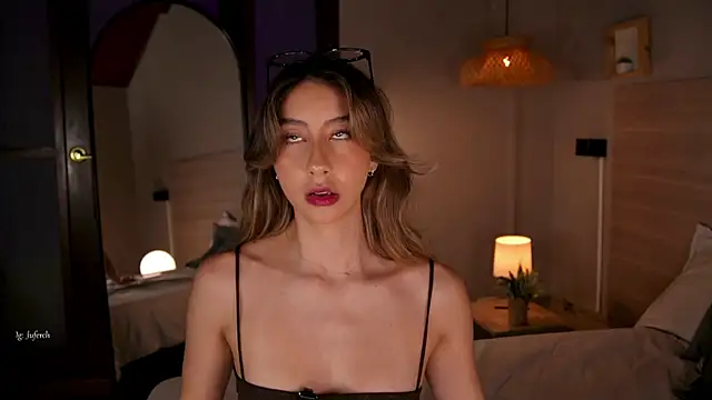 Snapshot of lua_ferch__ chatting on 5, 8, 2026 lua ferch online show from 5, 8, 2026