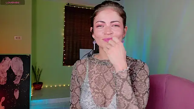 Snapshot of Emma__Blanco chatting on 10, 6, 2026 Emma Blanco online show from 10, 6, 2026