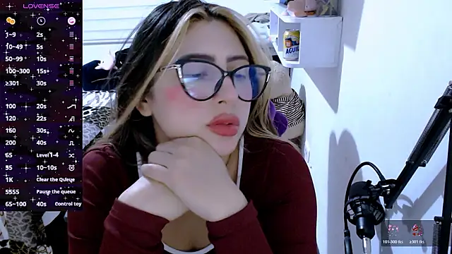 Snapshot of siddhixxx_592 chatting on 8, 3, 2026 siddhixxx 592 online show from 8, 3, 2026