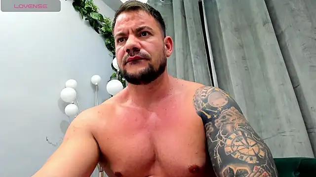 musclemonster31 online show from 17, 2, 2025