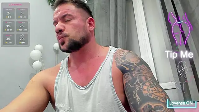 musclemonster31 online show from 1, 3, 2025