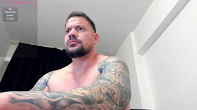 Snapshot of musclemonster31 chatting on 14, 7, 2026 musclemonster31 online show from 14, 7, 2026
