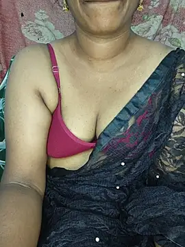 Snapshot of Malluivaniya chatting on 16, 10, 2025 Malluivaniya online show from 16, 10, 2025