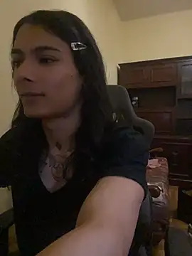 calliemaggotbone online show from 14, 6, 2026