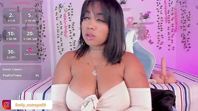 Snapshot of Emily_restrepo chatting on 25, 1, 2025 Emily restrepo online show from 25, 1, 2025