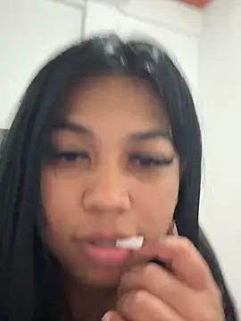 Snapshot of Emily_restrepo chatting on 11, 9, 2025 Emily restrepo online show from 11, 9, 2025