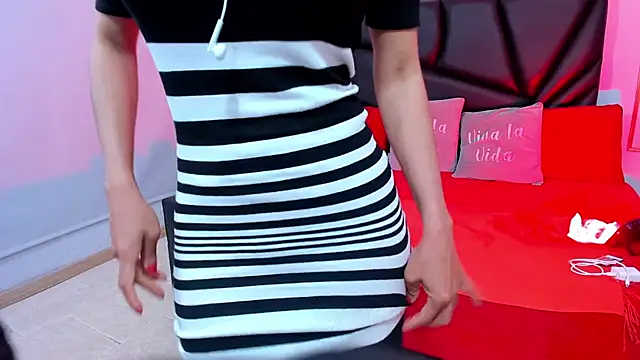 Rosalinda Cortez online show from 1, 11, 2025