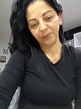 bruneta sexy23 online show from 28, 2, 2025